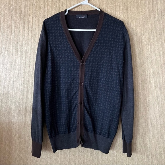 Zara Cardigan​​​​​​​​​​​​​​​​​​ - Picture 1 of 3